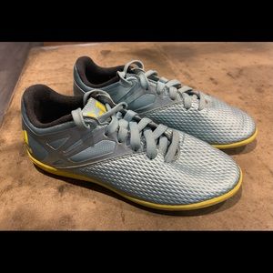 Boys indoor soccer cleats